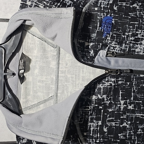 The North Face Graphic Design Zip Jacket Size Large - Picture 3 of 8